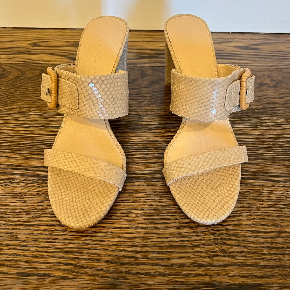 2021 Veronica Beard Heels size 9